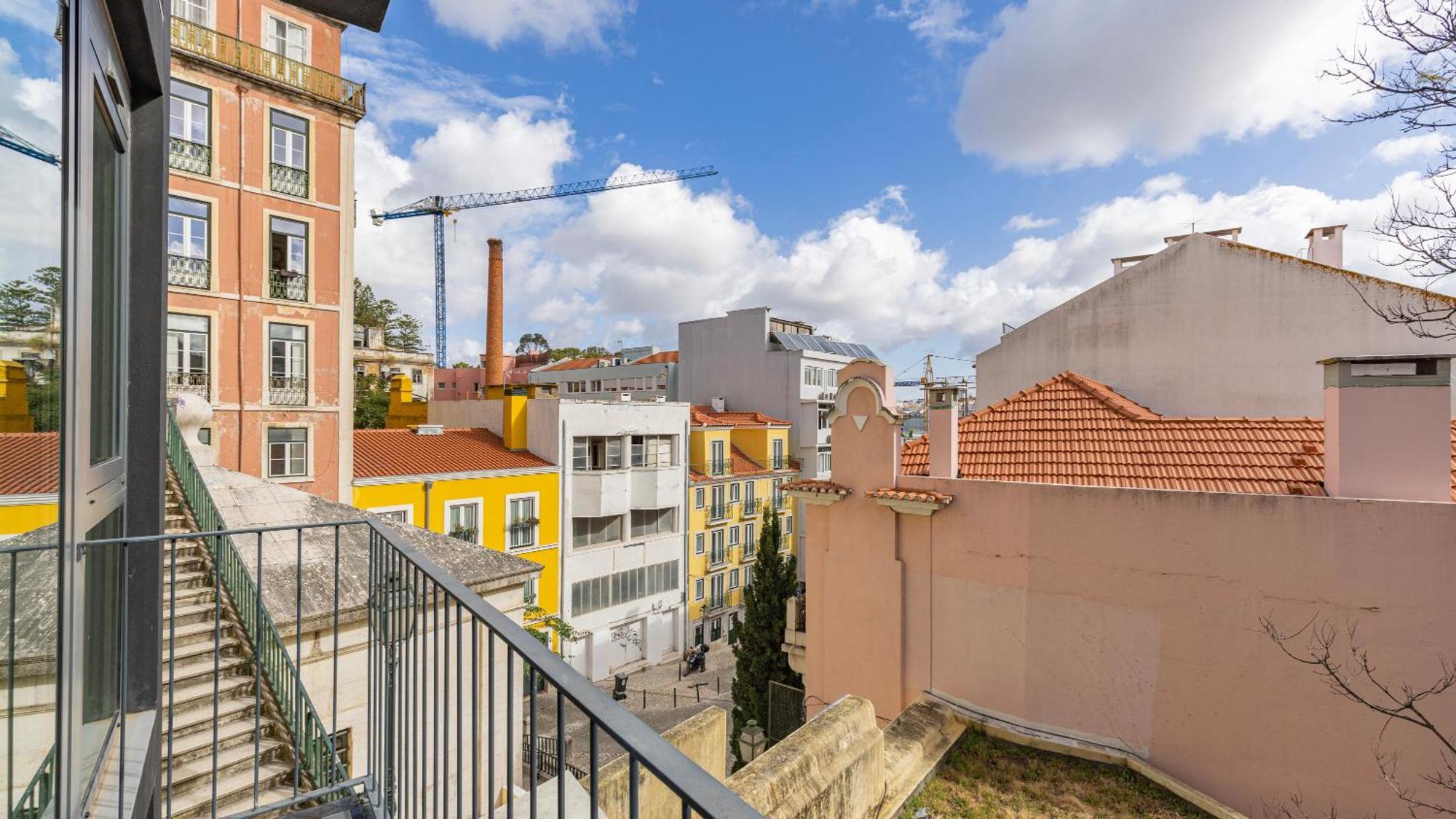 Classy 2Bdr House With Balcony By Lovelystay Lisbon Exterior photo